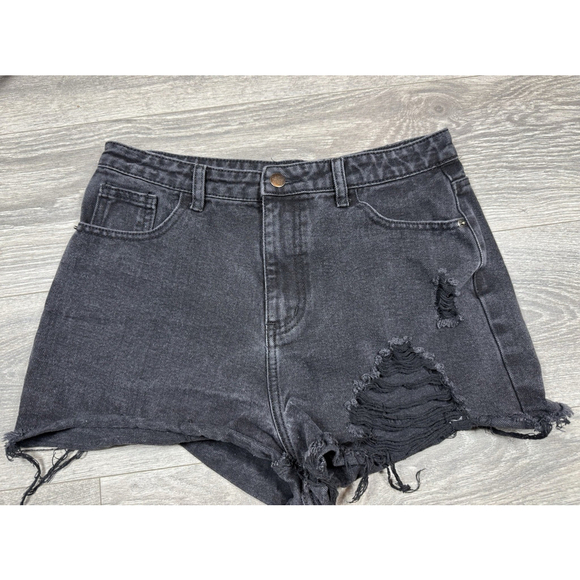 Pretty Little Thing Pants - Pretty Little Thing Black Destroyed Jean Shorts Raw Hem Hi Rise Women's Size 8